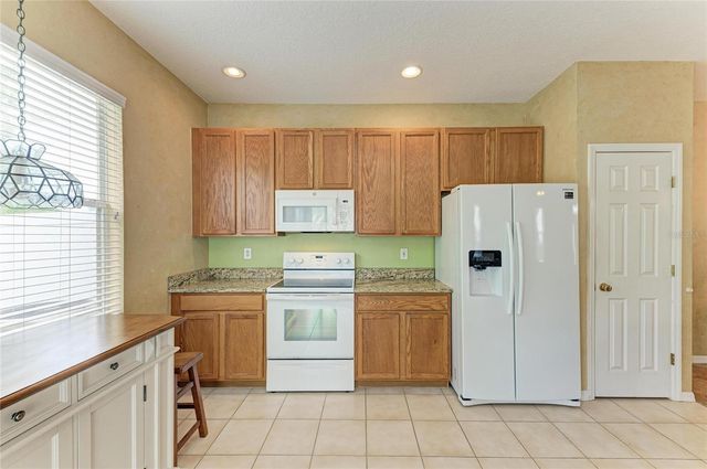 3931 YELLOWSTONE CIRCLE, Sarasota, FL 34233