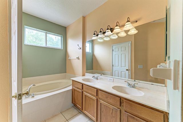 3931 YELLOWSTONE CIRCLE, Sarasota, FL 34233