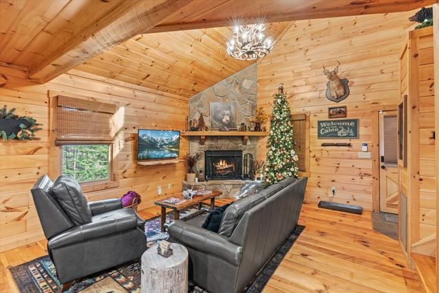 61 Grove Lane, Ellijay, GA 30540