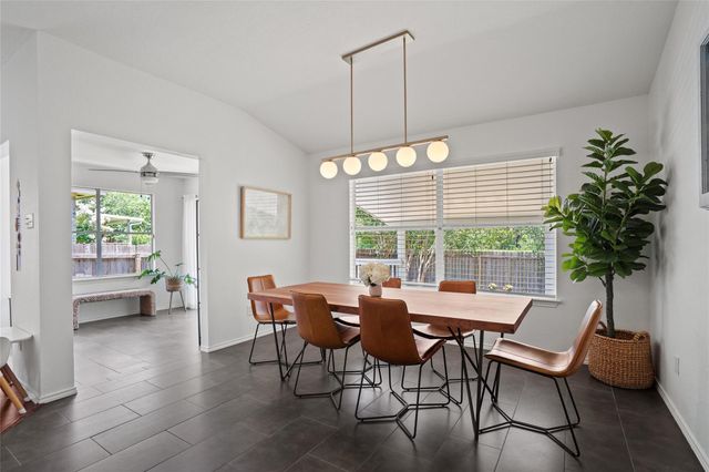 3207 Silkgrass BND, Austin, TX 78748