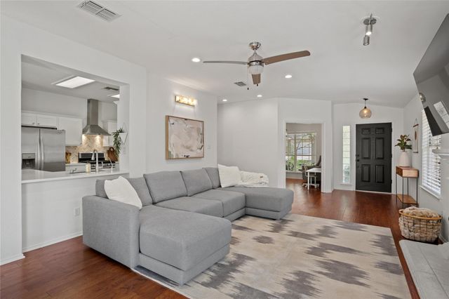 3207 Silkgrass BND, Austin, TX 78748