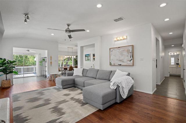 3207 Silkgrass BND, Austin, TX 78748