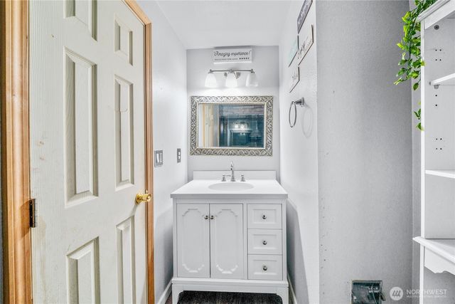 8630 Conifer Court SE, Olympia, WA 98513