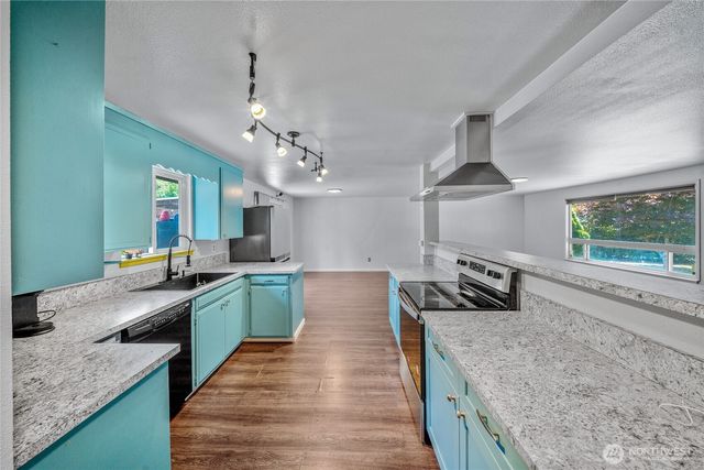 8630 Conifer Court SE, Olympia, WA 98513