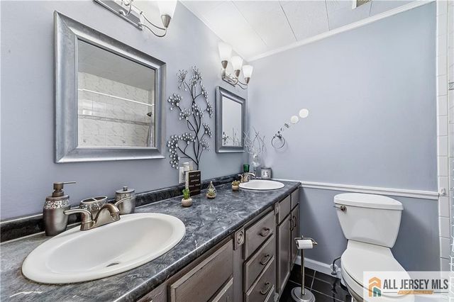 15 Drexel Terrace, Monroe, NJ 08831