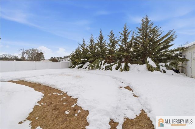 15 Drexel Terrace, Monroe, NJ 08831