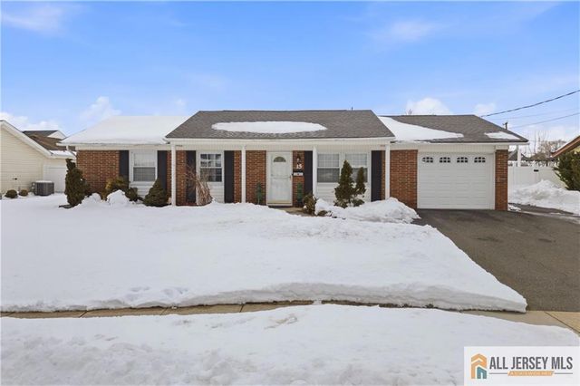 15 Drexel Terrace, Monroe, NJ 08831