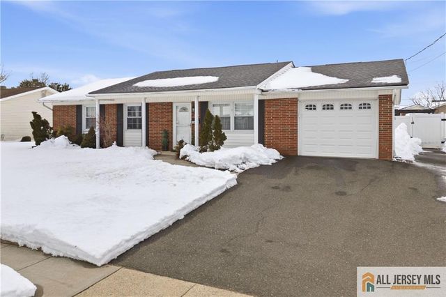 15 Drexel Terrace, Monroe, NJ 08831