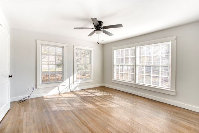 903 W 8th Street, Bonham, TX 75418