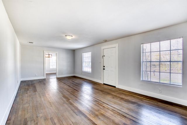 903 W 8th Street, Bonham, TX 75418