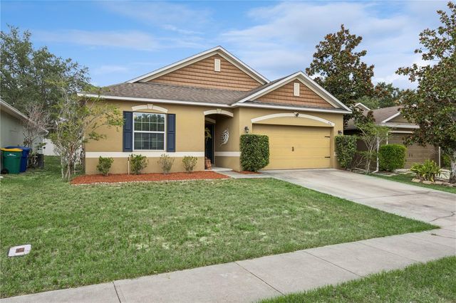 2541 MARTINS RUN, Tavares, FL 32778