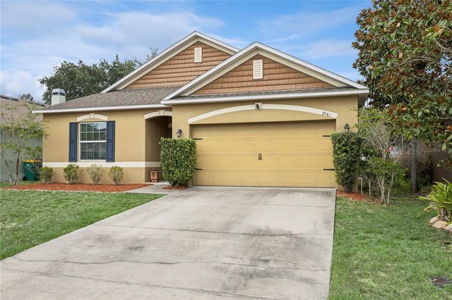 2541 MARTINS RUN, Tavares, FL 32778