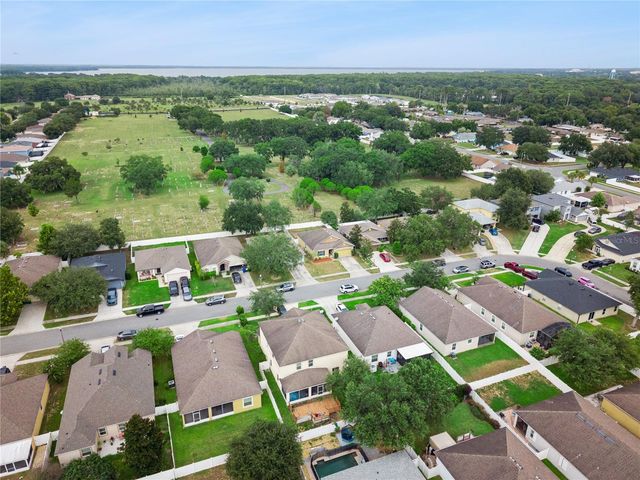 2541 MARTINS RUN, Tavares, FL 32778