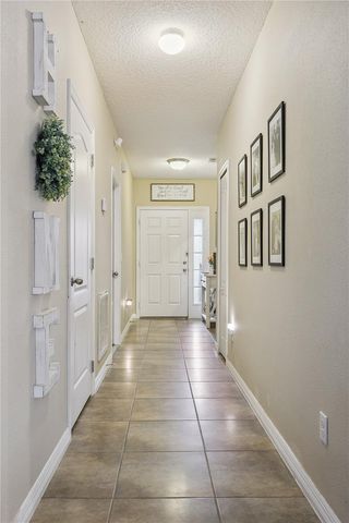 2541 MARTINS RUN, Tavares, FL 32778