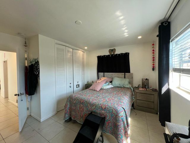 1130 NE 3rd Avenue, Fort Lauderdale, FL 33304