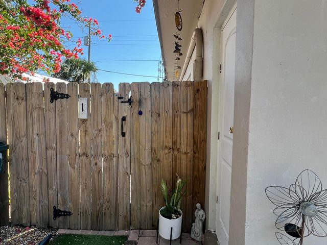 1130 NE 3rd Avenue, Fort Lauderdale, FL 33304