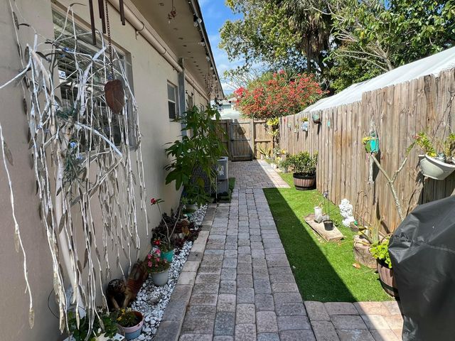 1130 NE 3rd Avenue, Fort Lauderdale, FL 33304