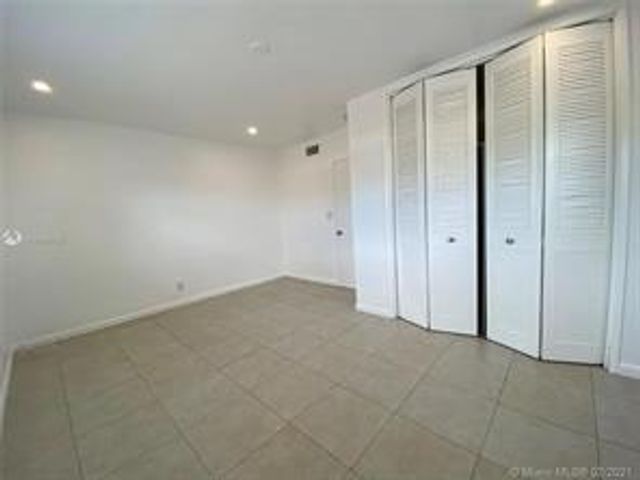 1130 NE 3rd Avenue, Fort Lauderdale, FL 33304