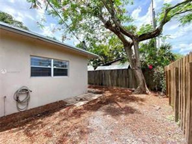 1130 NE 3rd Avenue, Fort Lauderdale, FL 33304