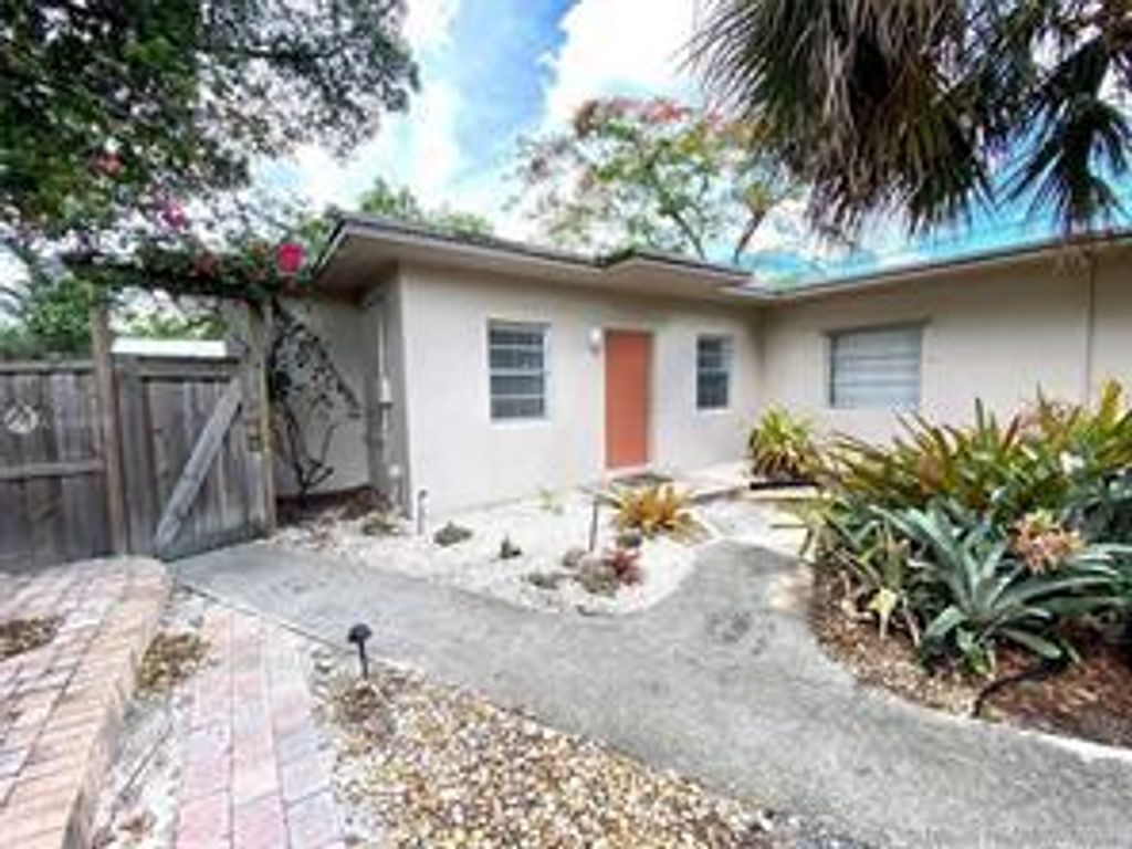 1130 NE 3rd Avenue, Fort Lauderdale, FL 33304