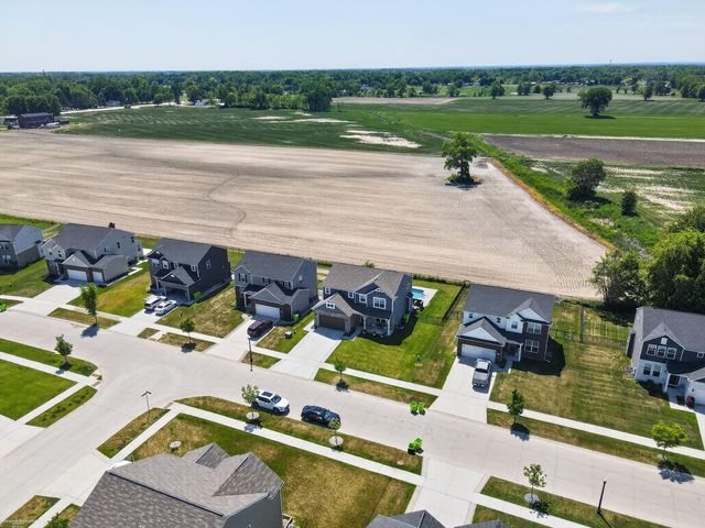 51491 Water Mark Drive, Macomb Twp, MI 48042