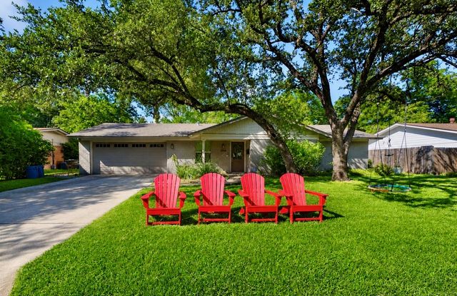 3006 Stardust DR, Austin, TX 78757