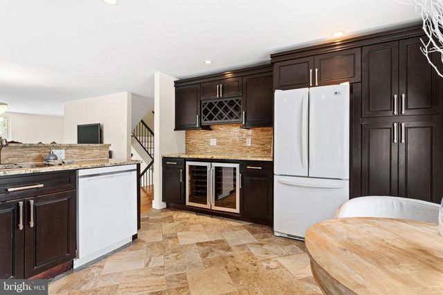 318 KINGS CROFT, Cherry Hill, NJ 08034