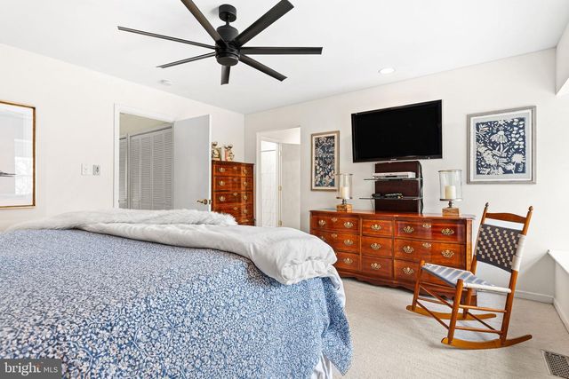 318 KINGS CROFT, Cherry Hill, NJ 08034