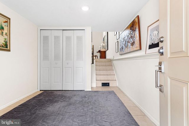 318 KINGS CROFT, Cherry Hill, NJ 08034