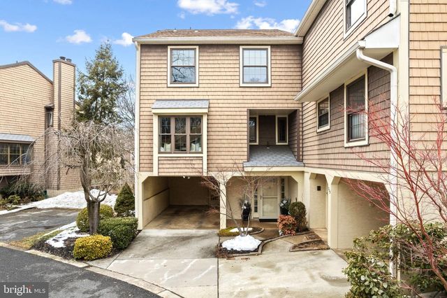 318 KINGS CROFT, Cherry Hill, NJ 08034