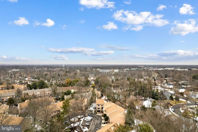 318 KINGS CROFT, Cherry Hill, NJ 08034