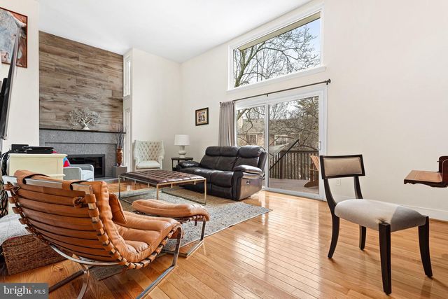 318 KINGS CROFT, Cherry Hill, NJ 08034