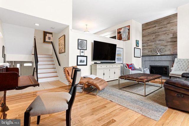 318 KINGS CROFT, Cherry Hill, NJ 08034