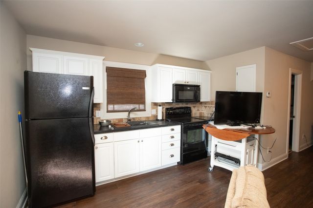 816 Plum Street, Graham, TX 76450