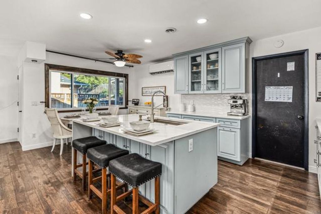 166 Lakeview Avenue, Spring Valley, CA 91977