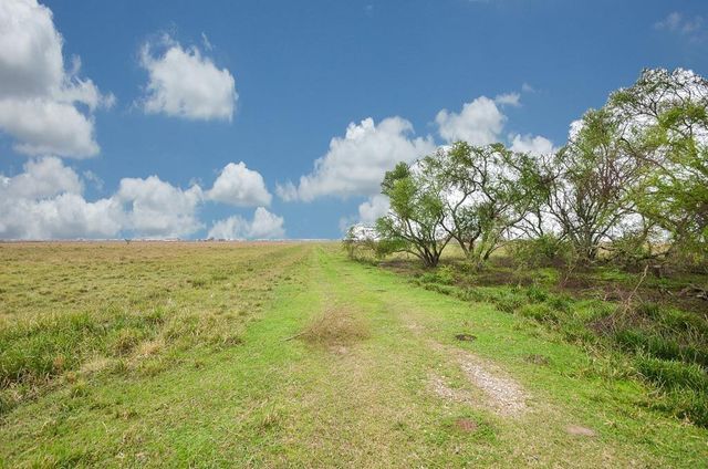 1 Brumbelow Road, Needville, TX 77461