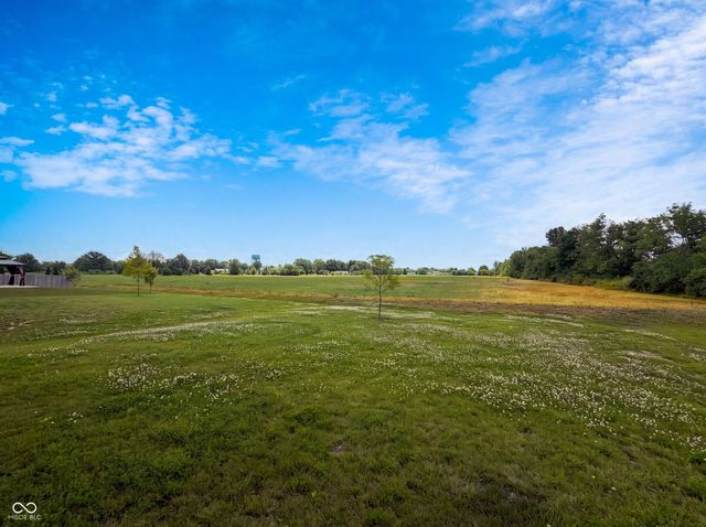 1671 Fairmount Drive, Greenfield, IN 46140