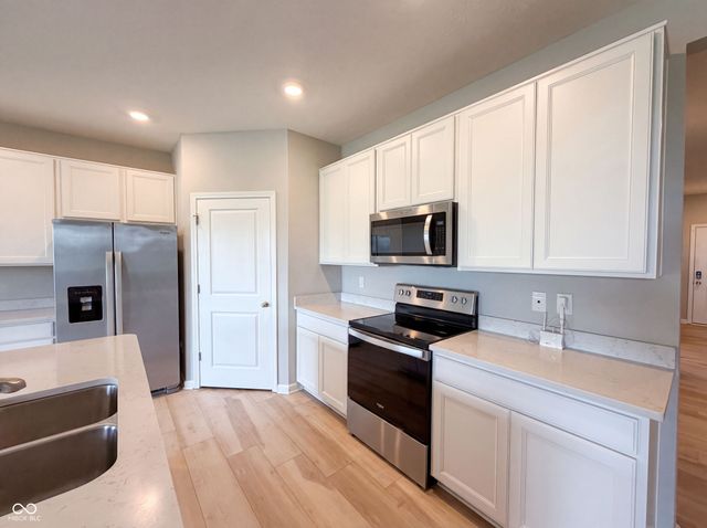 1671 Fairmount Drive, Greenfield, IN 46140