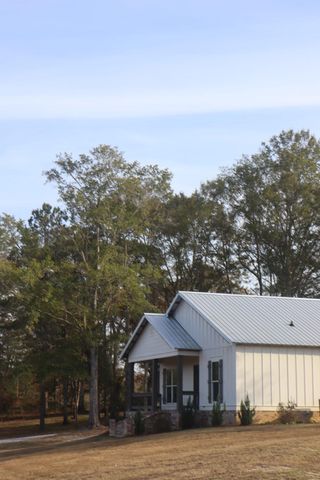 28 Acie Ln., Sumrall, MS 39482