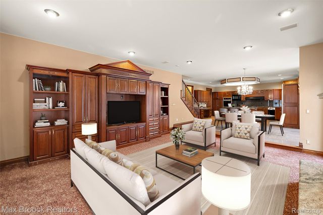 5148 Crest Knolls Court, Bloomfield Charter Township, MI 48302