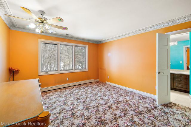 5148 Crest Knolls Court, Bloomfield Charter Township, MI 48302