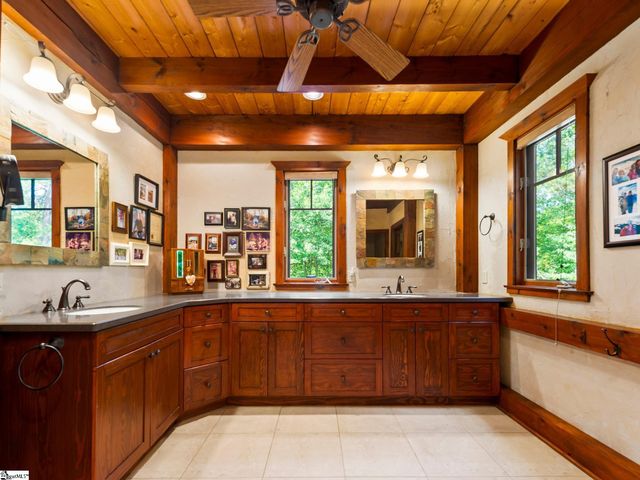 4 Landy Lane, Landrum, SC 29356