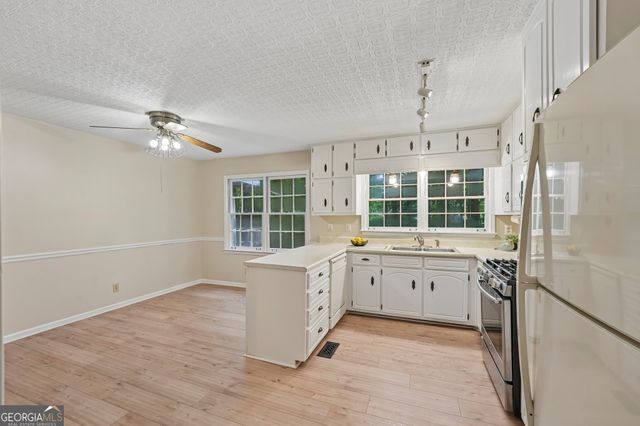 155 Forest Hall Lane, Fayetteville, GA 30214