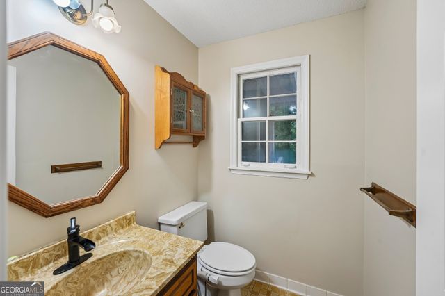 155 Forest Hall Lane, Fayetteville, GA 30214