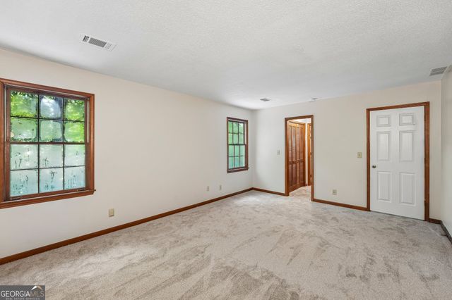 155 Forest Hall Lane, Fayetteville, GA 30214