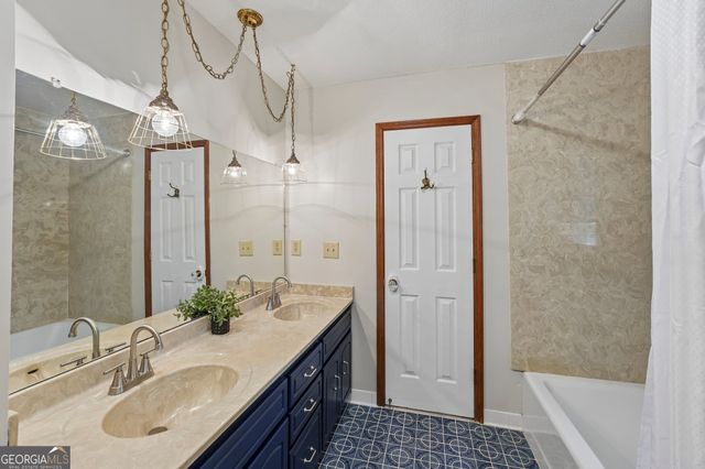 155 Forest Hall Lane, Fayetteville, GA 30214