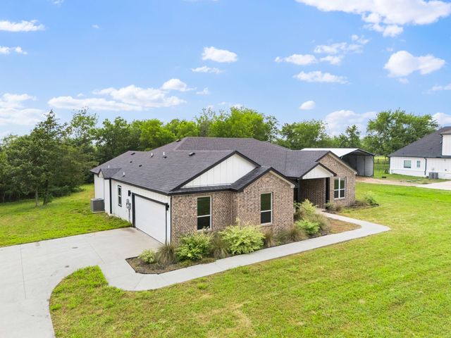 646 County Road 4109, Greenville, TX 75401