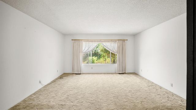 206 Benson Dr, Lodi, CA 95242