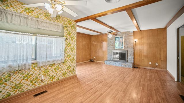 206 Benson Dr, Lodi, CA 95242