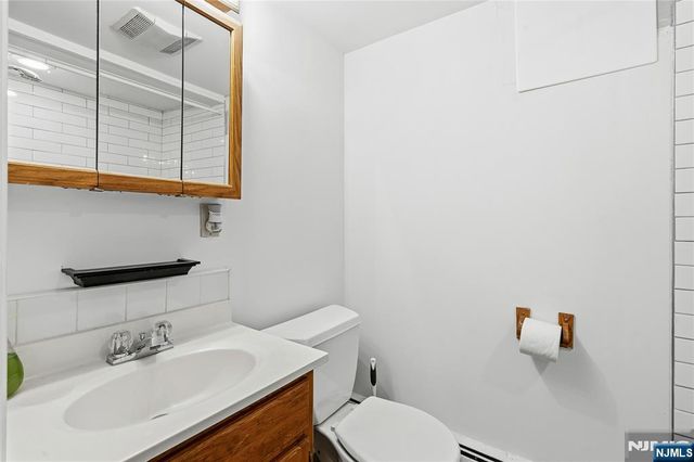 23 Pleasant Place, Kearny, NJ 07032